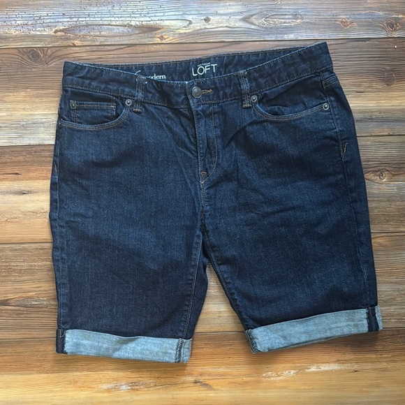 Ann Taylor Loft Modern Bermuda Jean shorts 6 - Picture 1 of 4